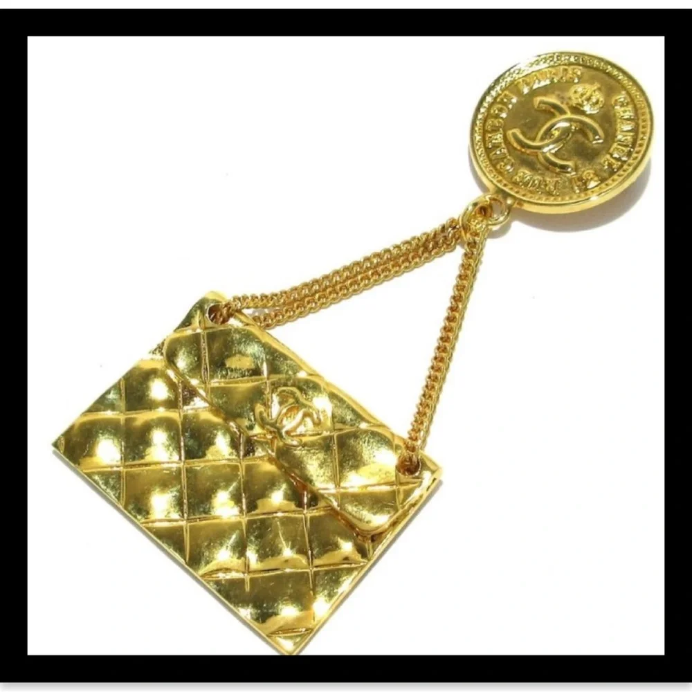 Chanel vintage purse pin
